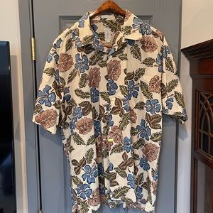 Fun Hawaiian shirt xl, worn a few times.